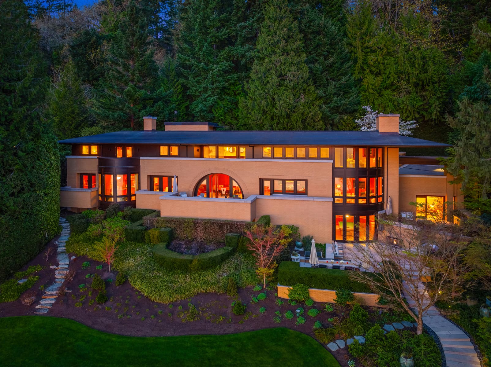 Tom Kundig Bellevue Mansion Photography.